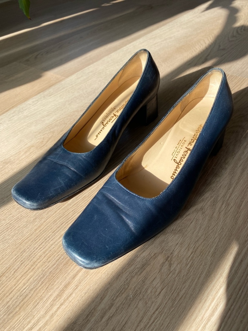 Salvatore Ferragamo Boutique Navy Leather Block Heel Pumps Classic Square Toe